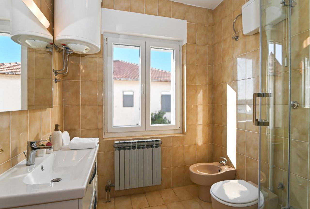 Holiday House Vukman Trogir Exterior photo