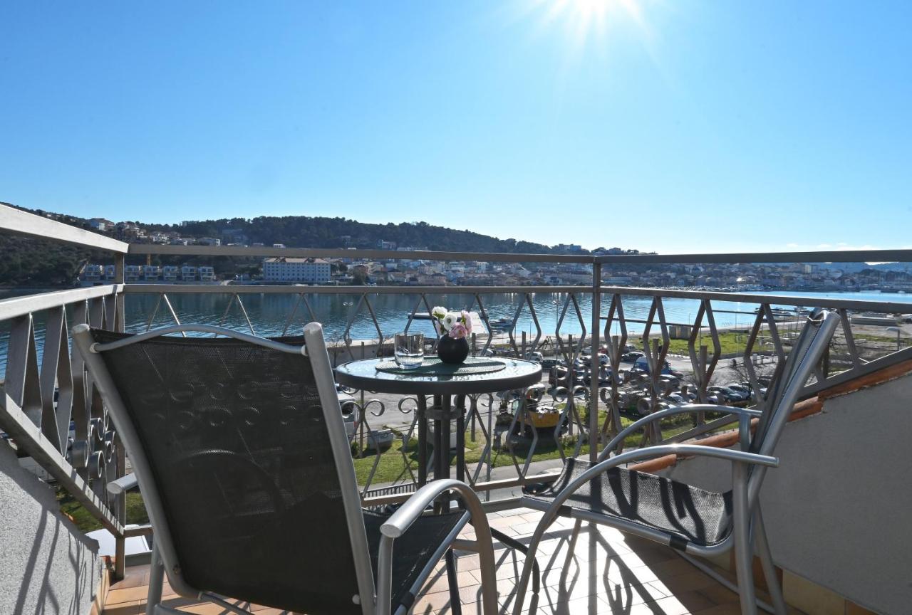 Holiday House Vukman Trogir Exterior photo
