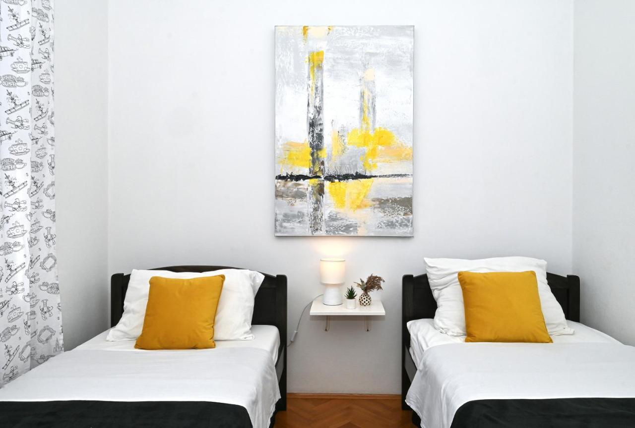 Holiday House Vukman Trogir Exterior photo